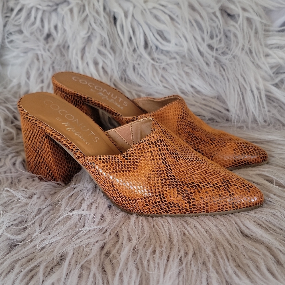 Coconuts by Matisse Women's Brown Snakeskin Mules Size 8